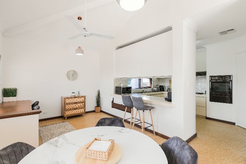 5fb780da-3242-46bb-8ab8-aad74bf35f3e